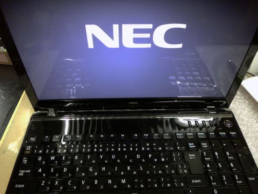 NECノート液晶パソコンの液晶パネルが割れた 交換修理しました。