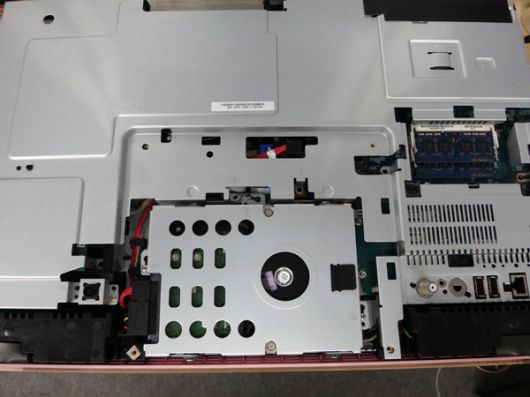 SONY 一体型パソコン 液晶パネル破損画面割れ 修理しました。 - パソコン修理専門店【ルキテック】