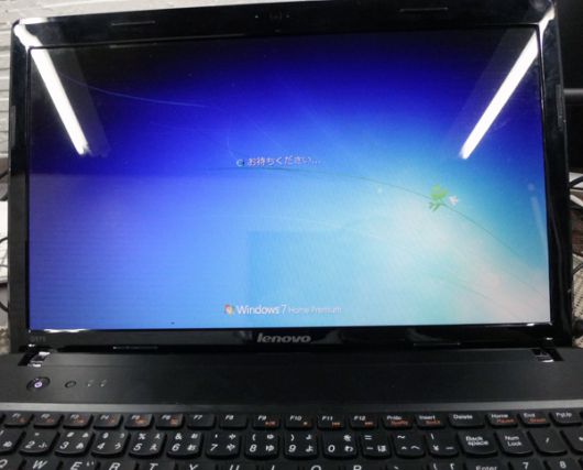 Lenovo G570 ヒンジが破損しグラグラ 画面を閉じにくい ヒンジを補強しました パソコン修理専門店 ルキテック