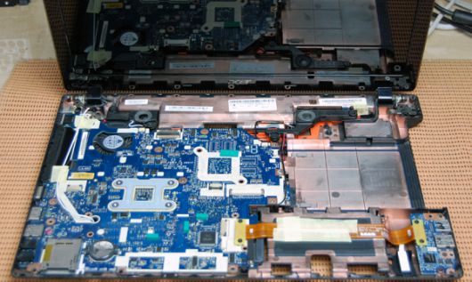 Acer Aspire 5750 電源が入らない 修理しました。 - パソコン修理専門 
