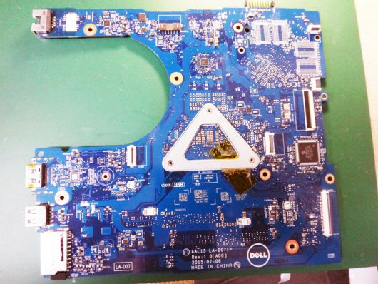 Dell 電源が入らない Inspiron 5459 マザーボード修復修理しました。 - パソコン修理専門店【ルキテック】