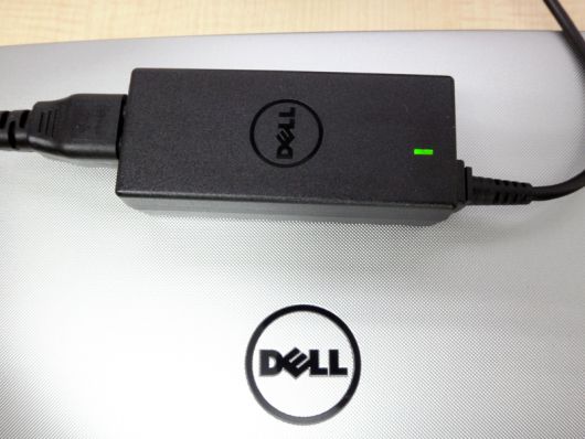 DELL ACアダプタのLEDランプ