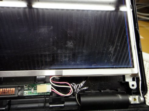 液晶パネル補修 ノートパソコンの画面に縦線が入る 修理しました パソコン修理専門店 ルキテック